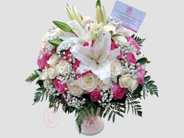 Rangkaian buket meja cantik dari Florist Garut Sierra Florist